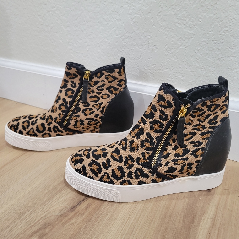 Steve Madden Black and Tan Leopard Sneakers